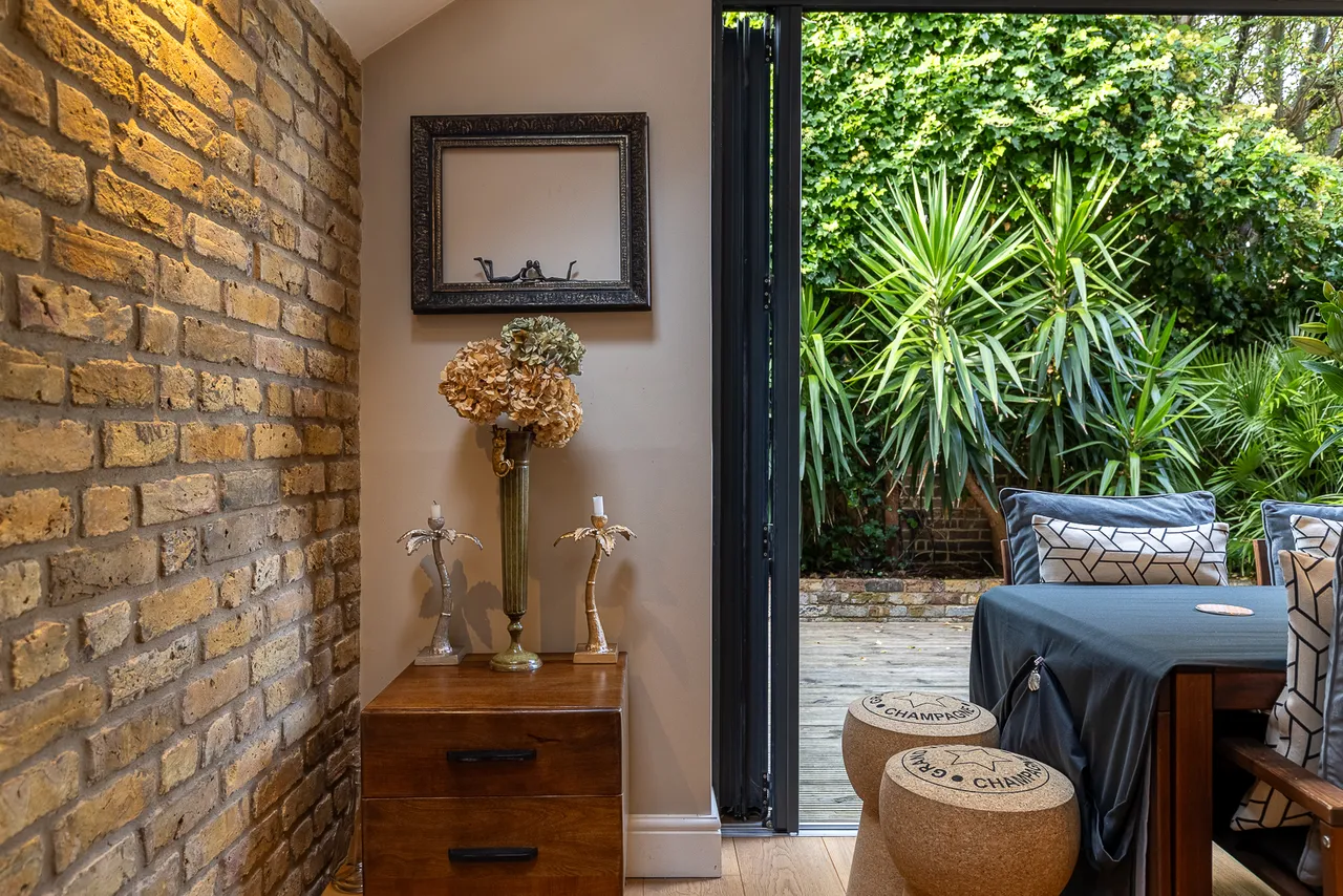 Lambrook Terrace, Hammersmith and Fulham, Fulham, London, SW6, photo 11
