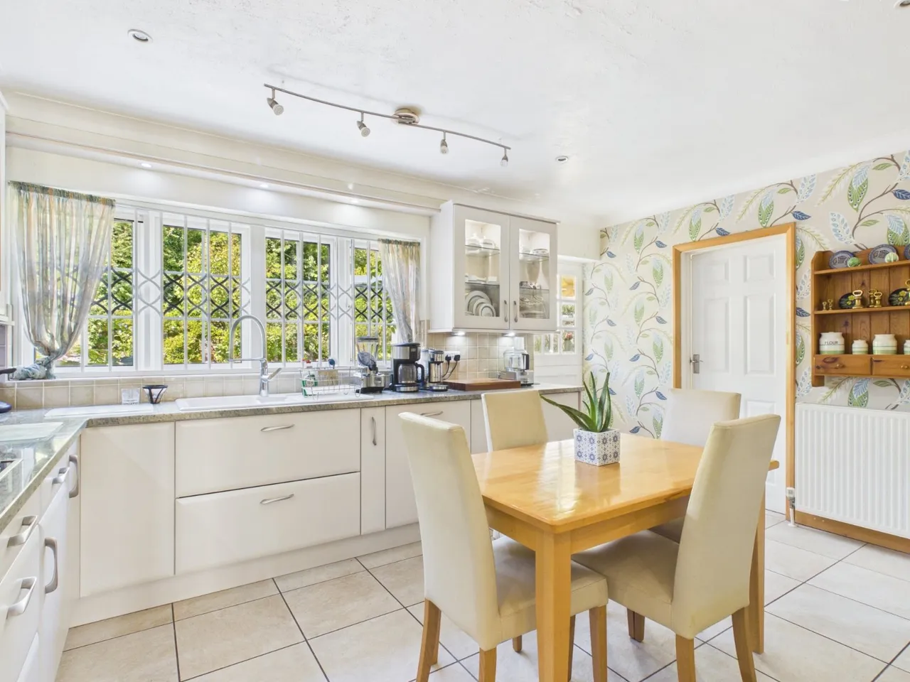 Parkview, Flackwell Heath, HP10, photo 4