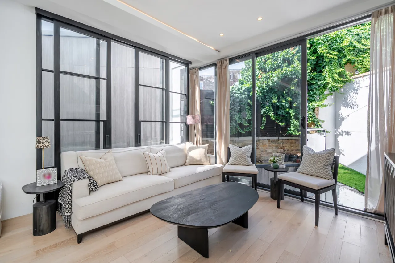 Broughton Road, Fulham, SW6, photo 9