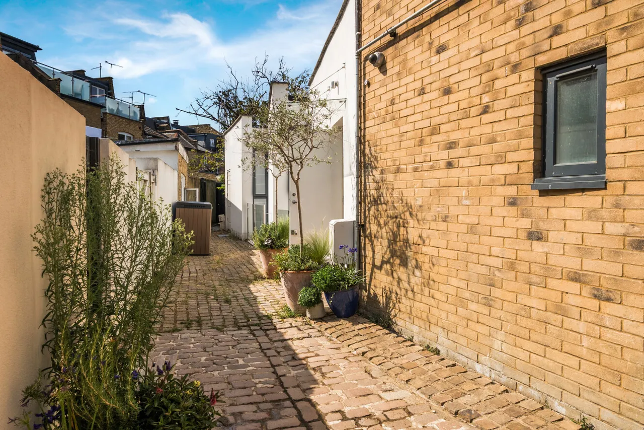 Broughton Road, Fulham, SW6, photo 8