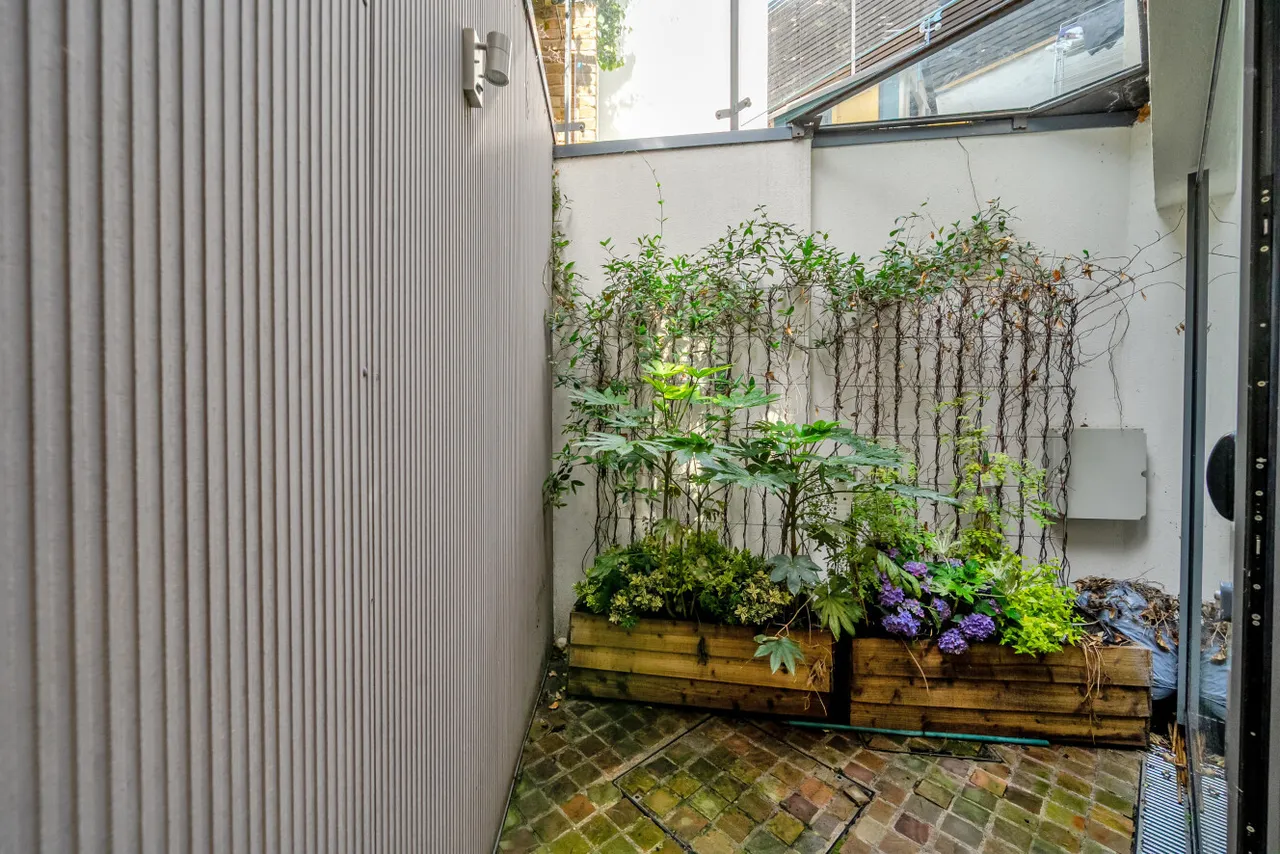 Broughton Road, Fulham, SW6, photo 15