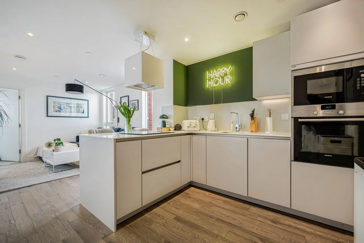 Streatham Hill, SW2, photo 2