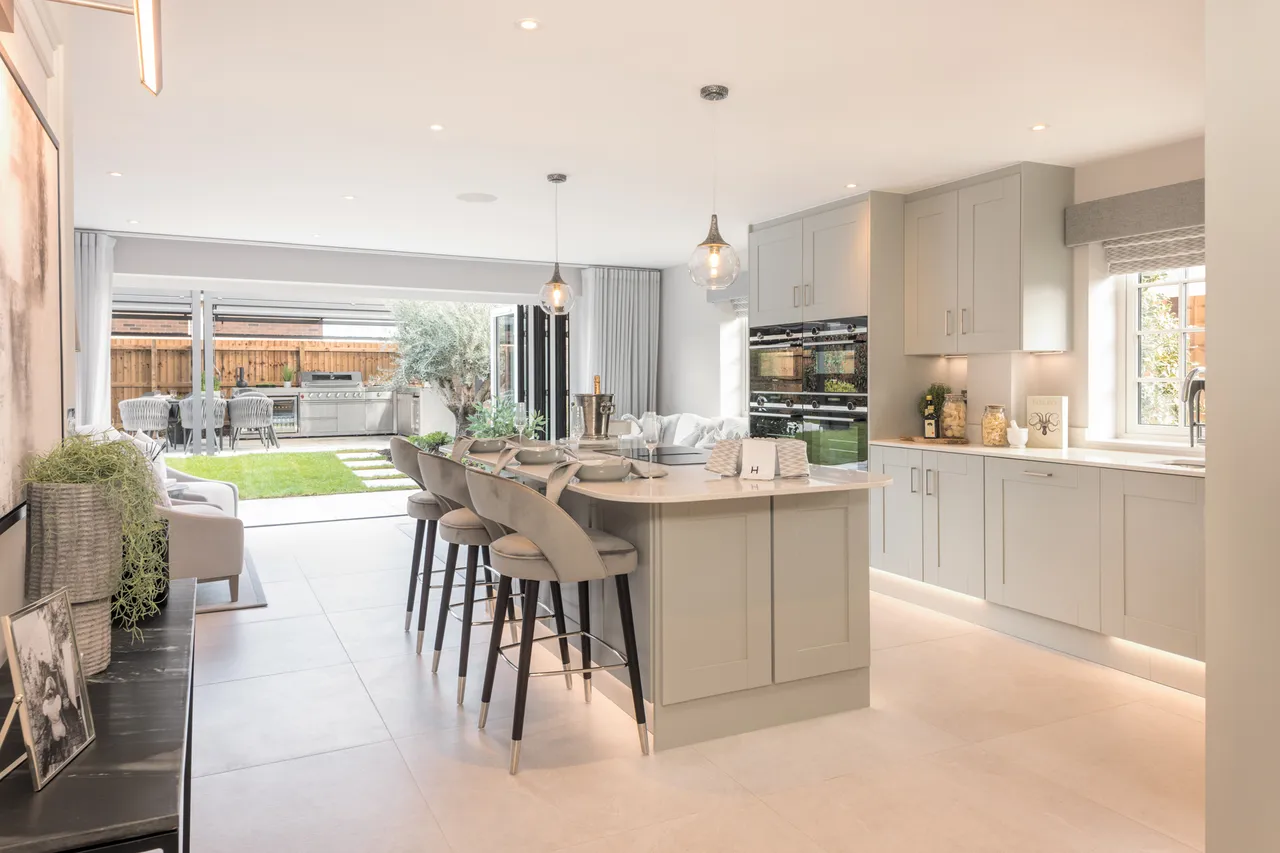 5 bed house for sale — Risborough Road, Little Kimble, HP17