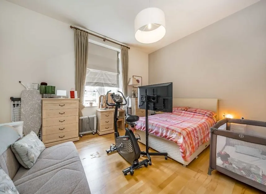 Royal Drive, New Southgate, N11, photo 4