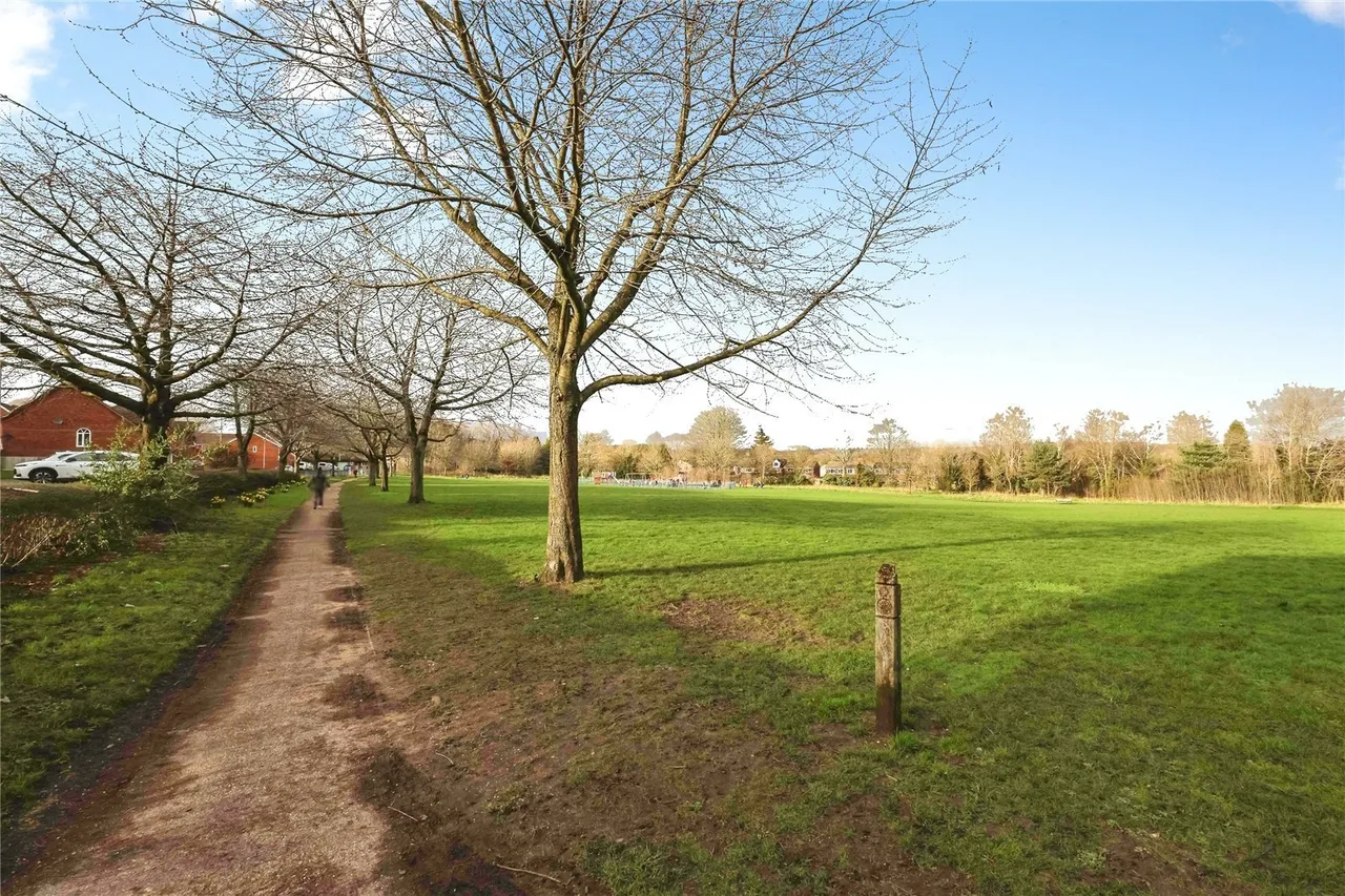 Warwick Road, Sutton Coldfield, B73, photo 20