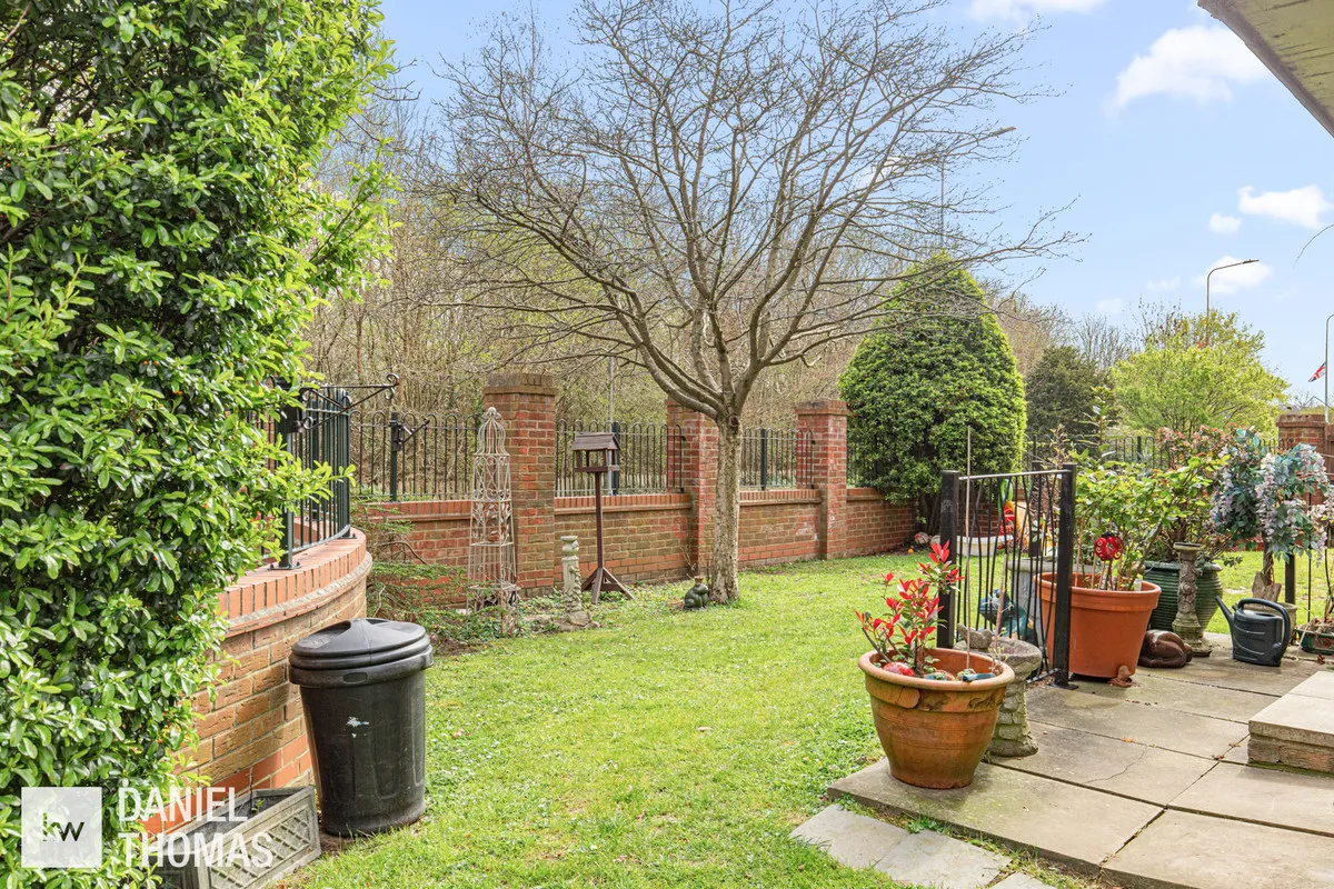 Kingsdale Court, Waltham Abbey, EN9, photo 3