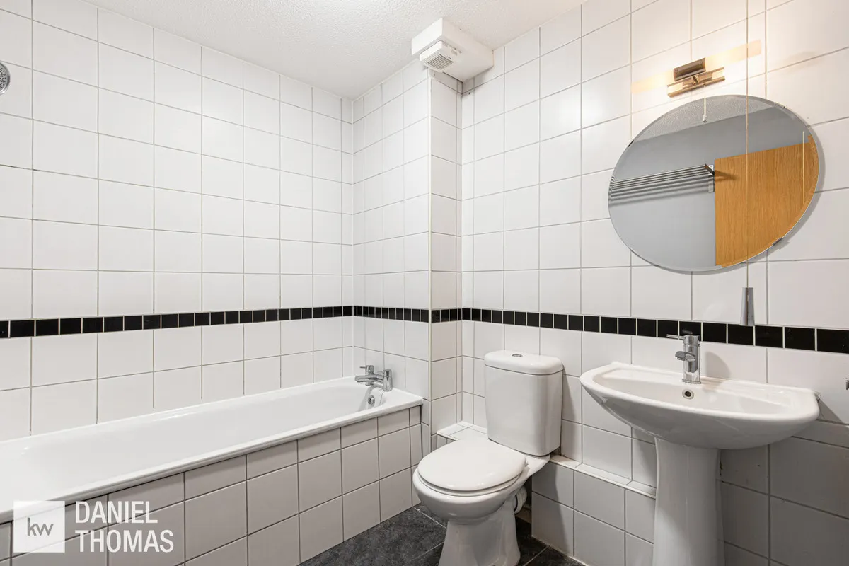 Kingsdale Court, Waltham Abbey, EN9, photo 17