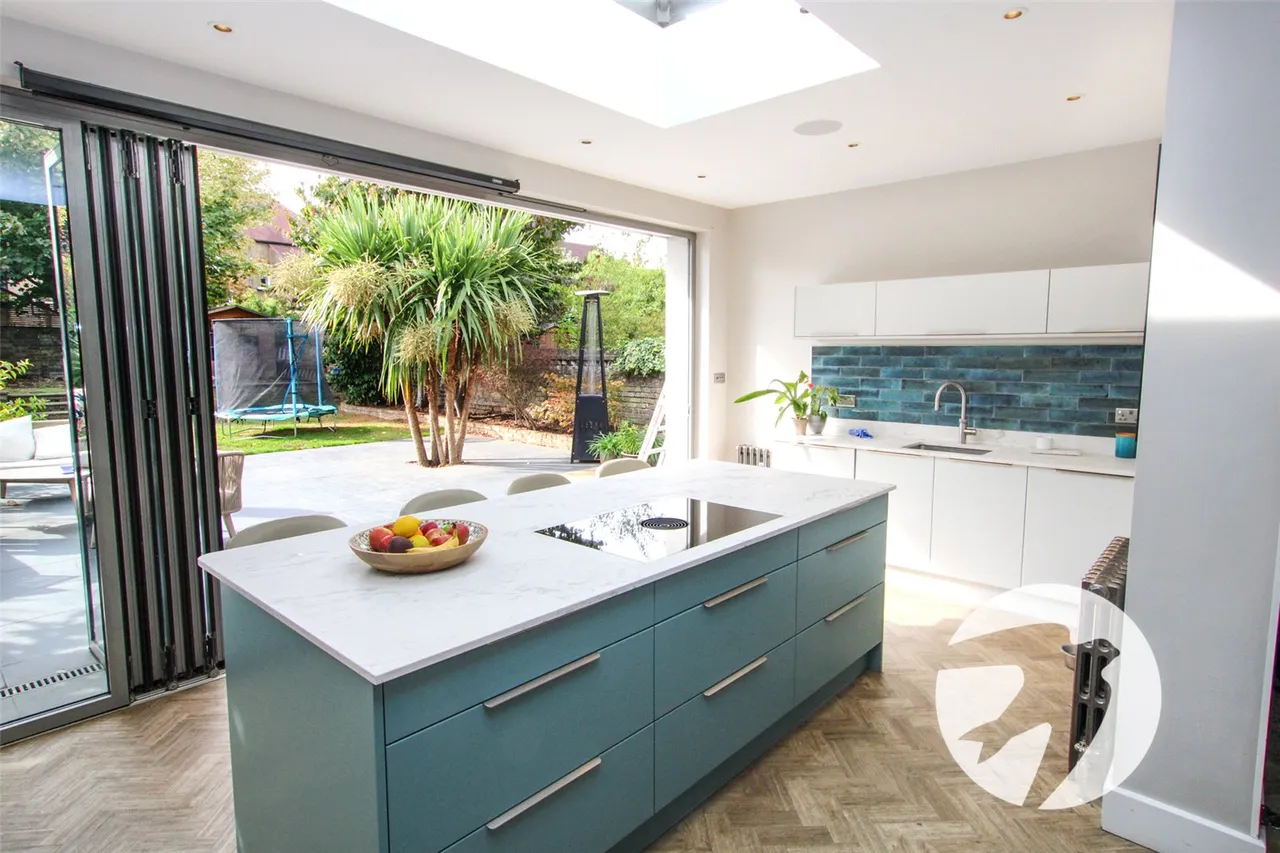 Glenlyon Road, London, SE9, photo 3