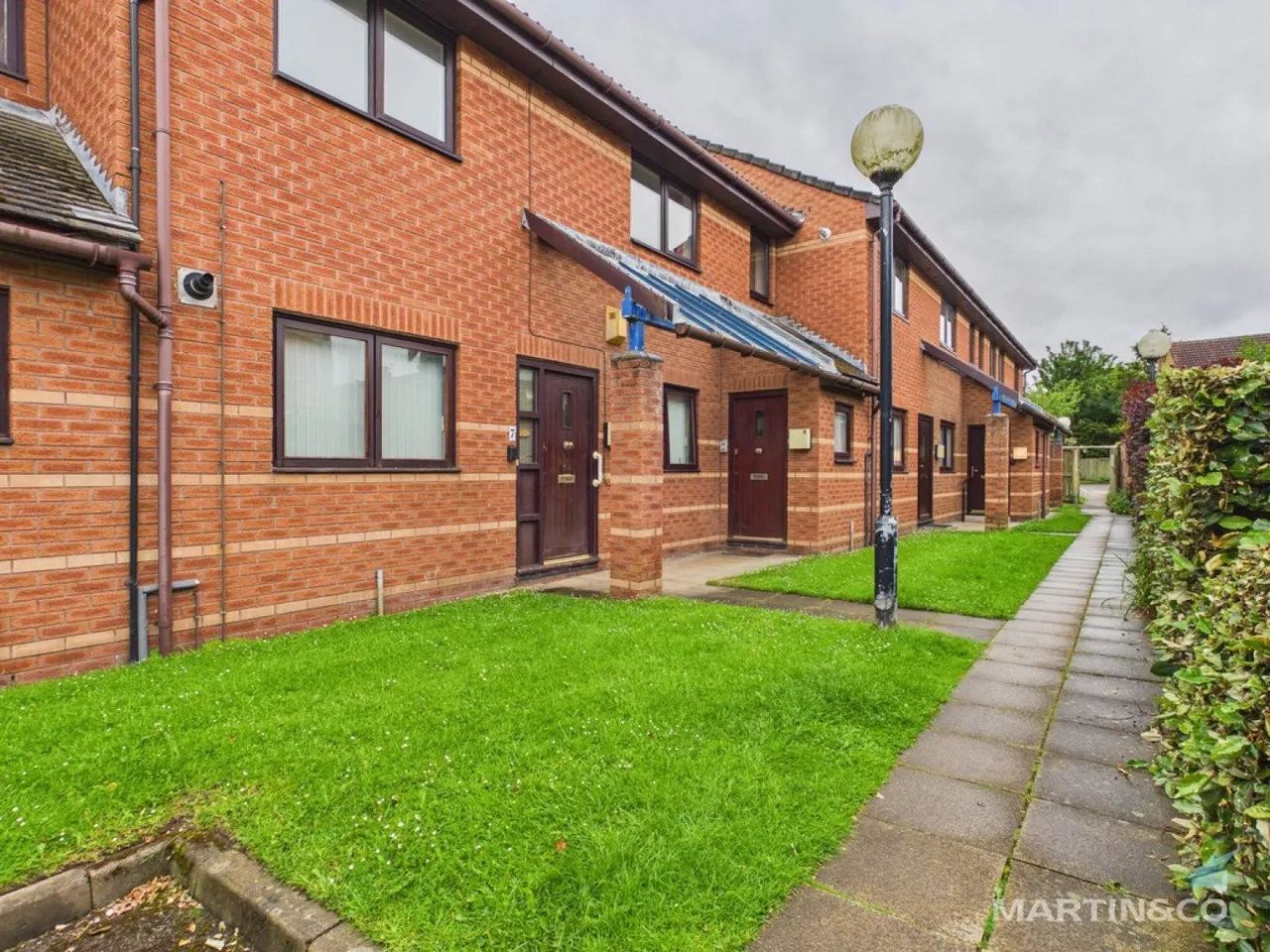 2 bed flat for sale — Elm Grove, Hoylake