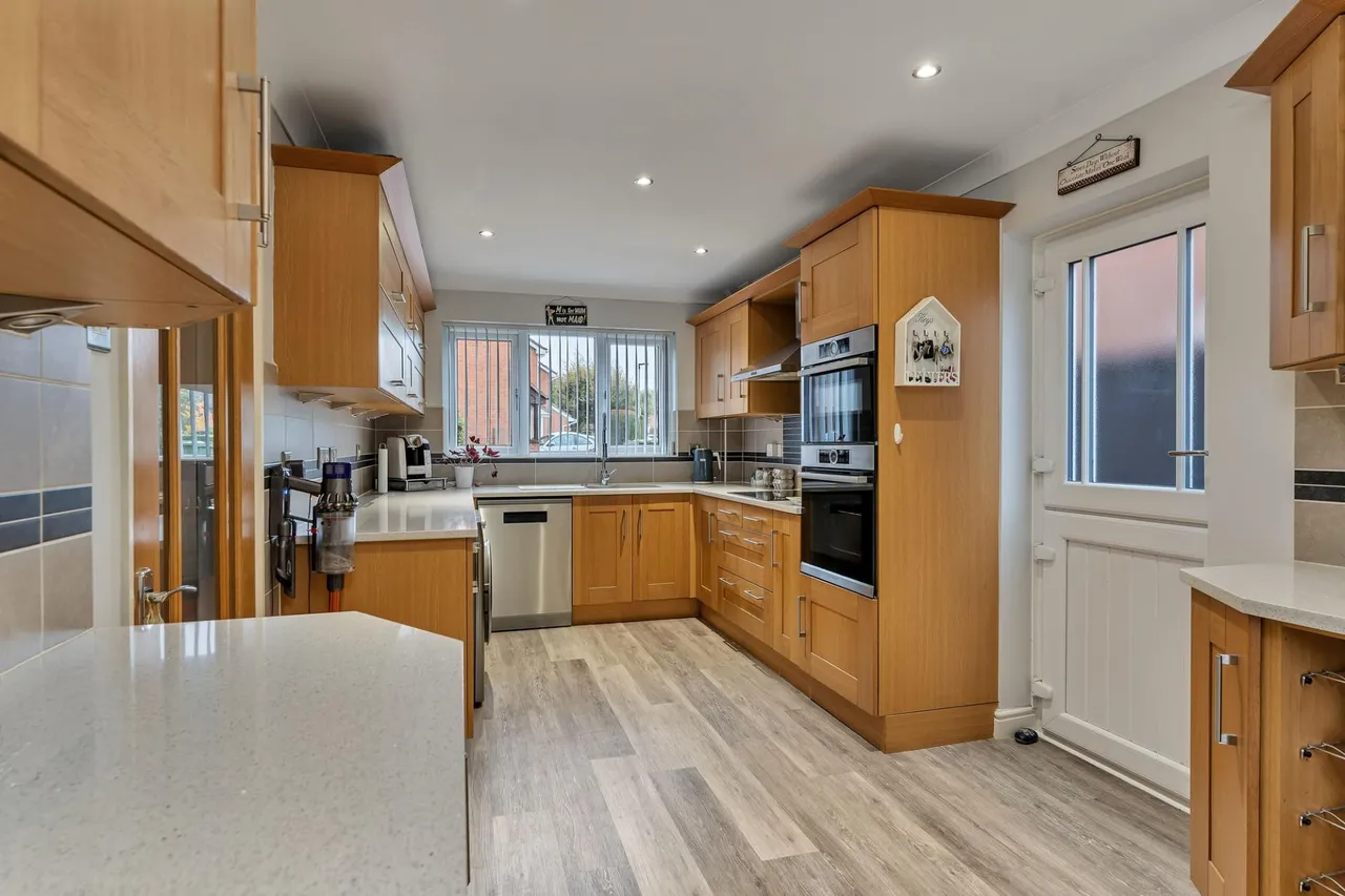 Temple Grange, Werrington, PE4, photo 2
