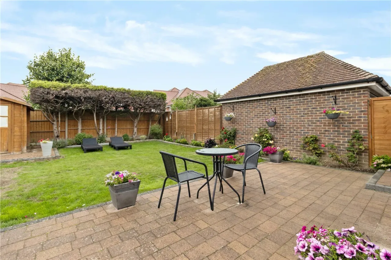 Summerfields Avenue, Hailsham, East Sussex, BN27, photo 2