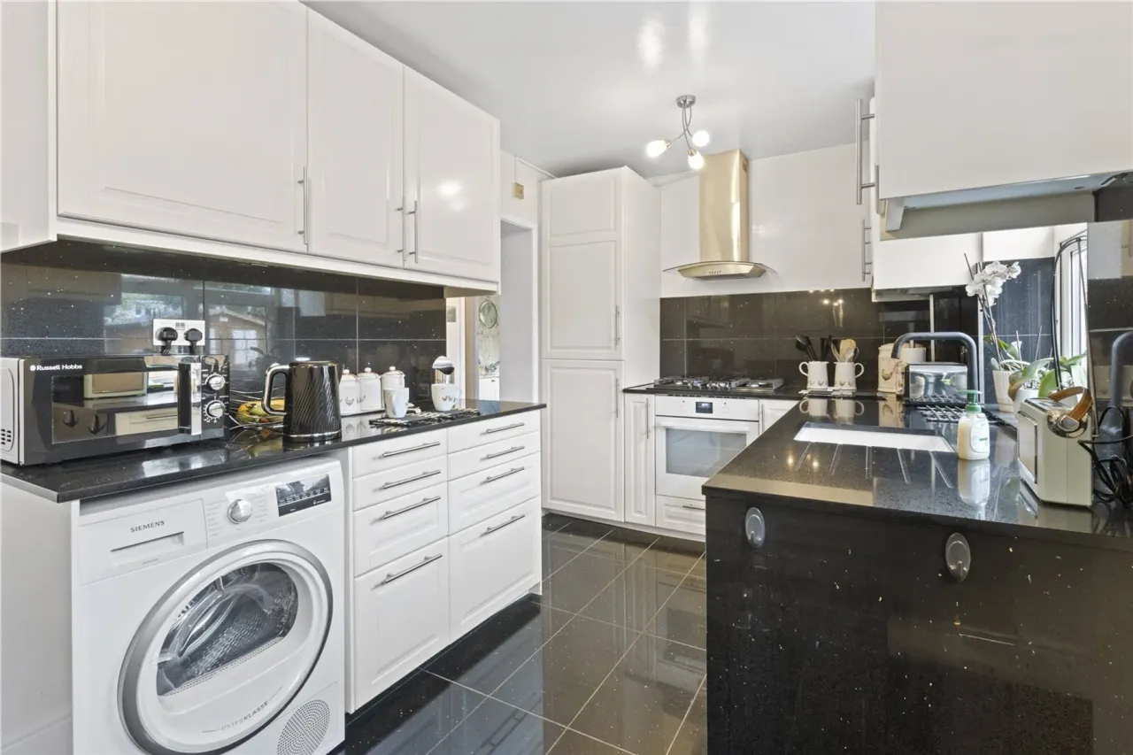 Summerfields Avenue, Hailsham, East Sussex, BN27, photo 6