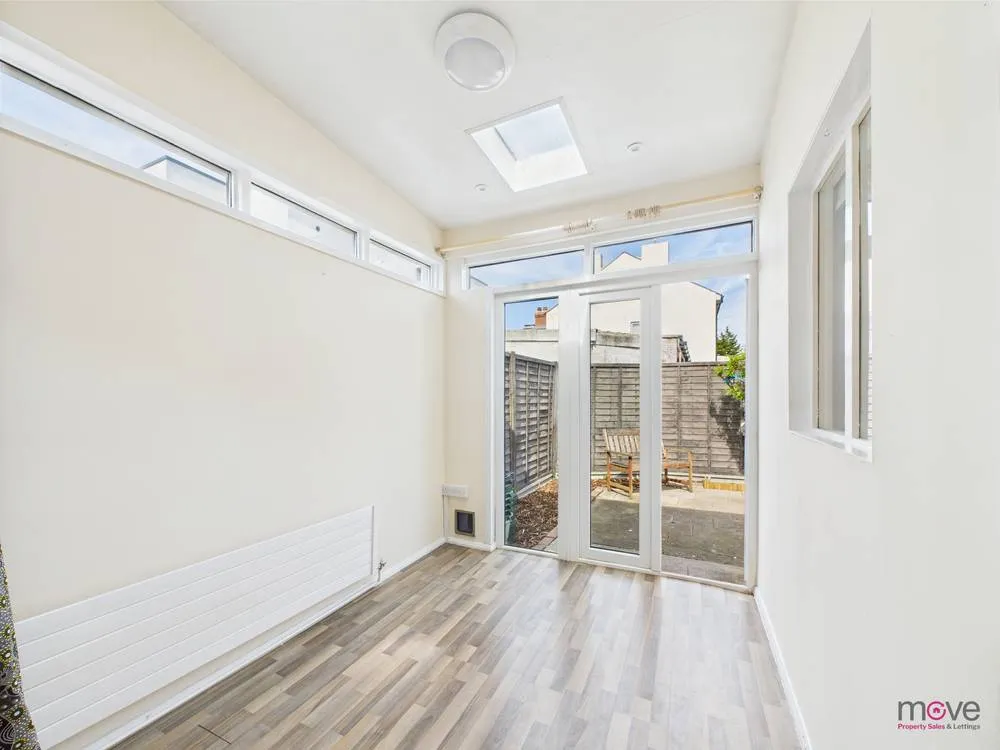 Russell Street, Cheltenham, GL51 9HW, photo 4