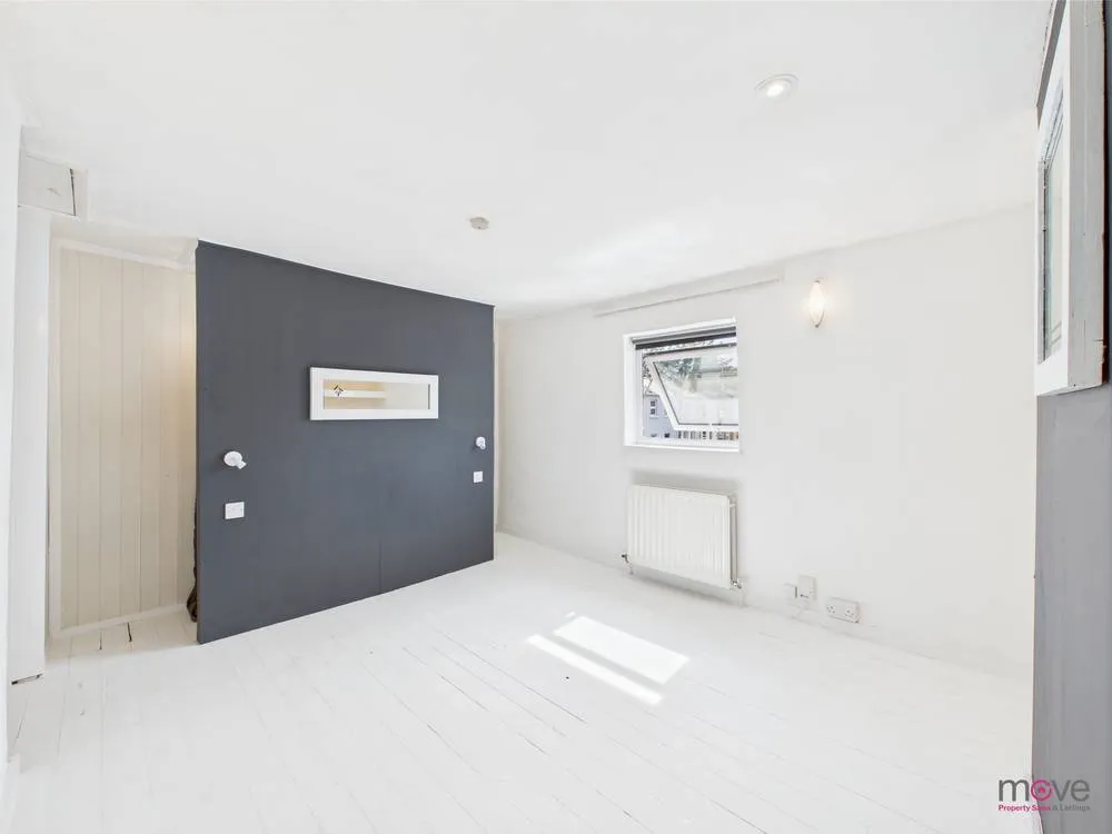 Russell Street, Cheltenham, GL51 9HW, photo 5