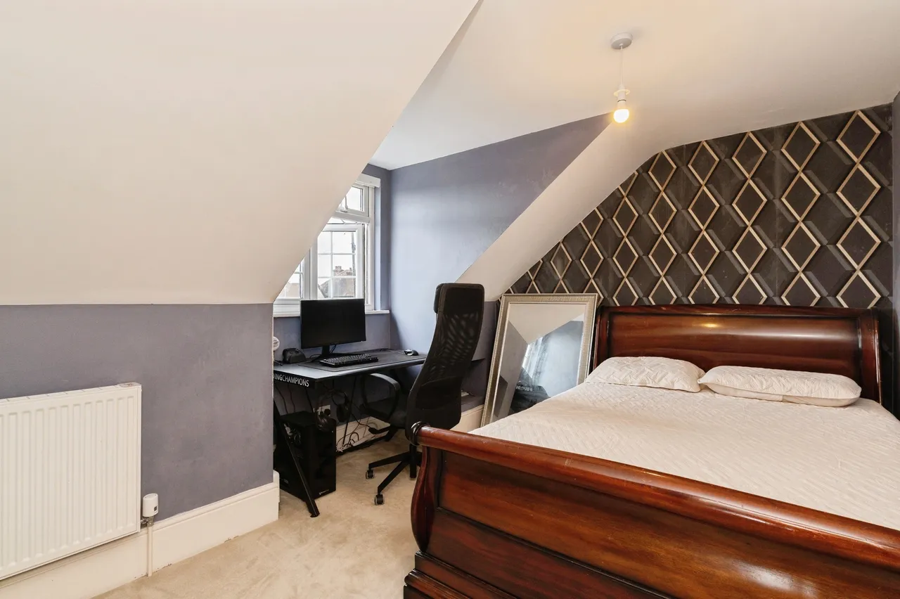 Down Hall Road, Rayleigh, SS6, photo 18