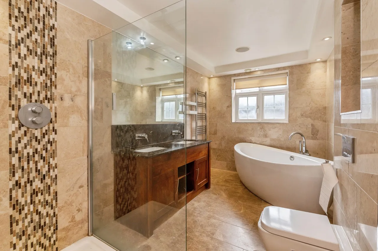 Down Hall Road, Rayleigh, SS6, photo 22