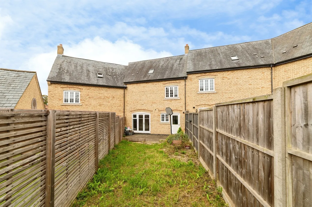 Palmerston Way, Fairfield, SG5, photo 13