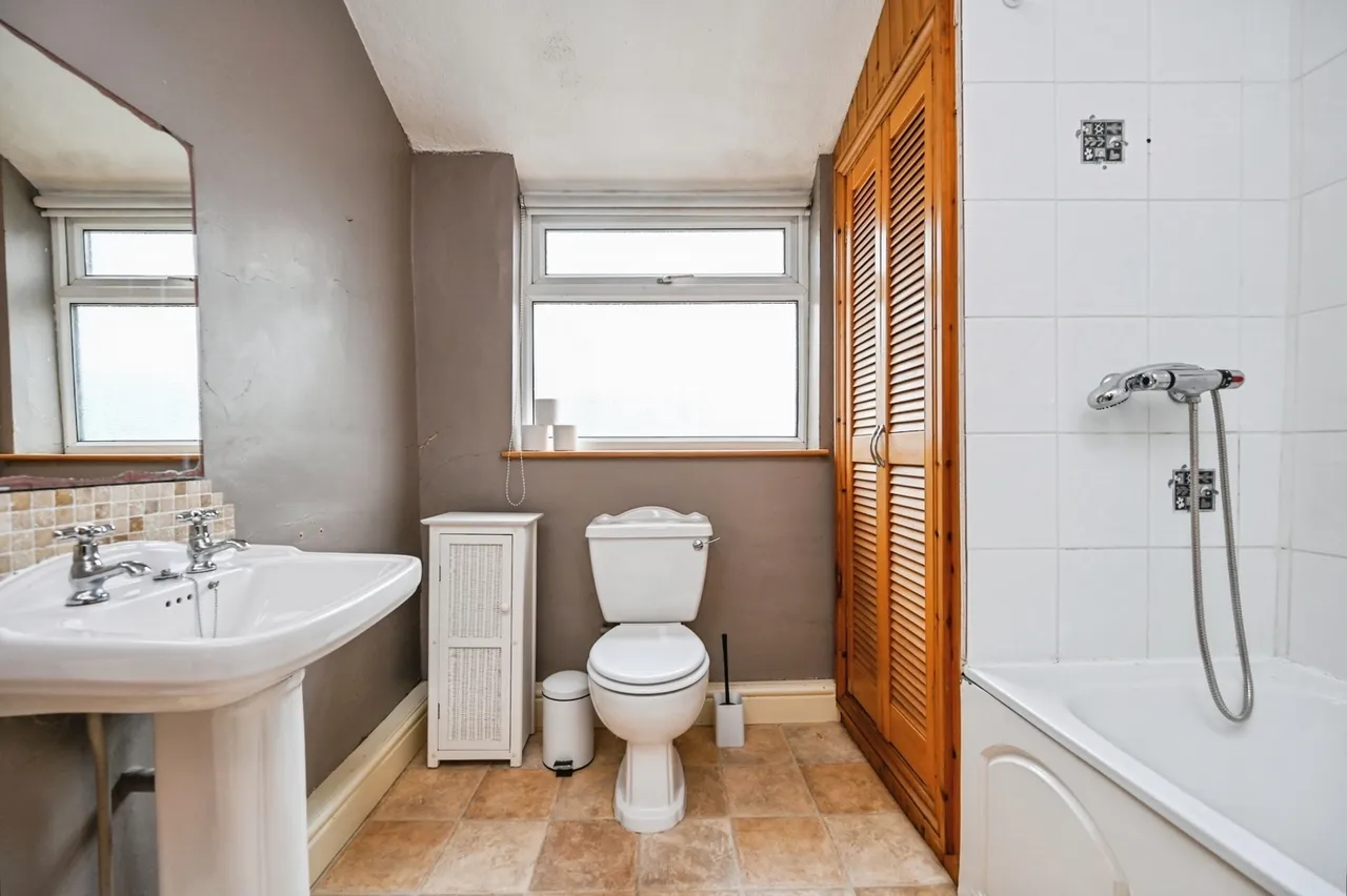 Coronation Road, Crosby, L23, photo 5