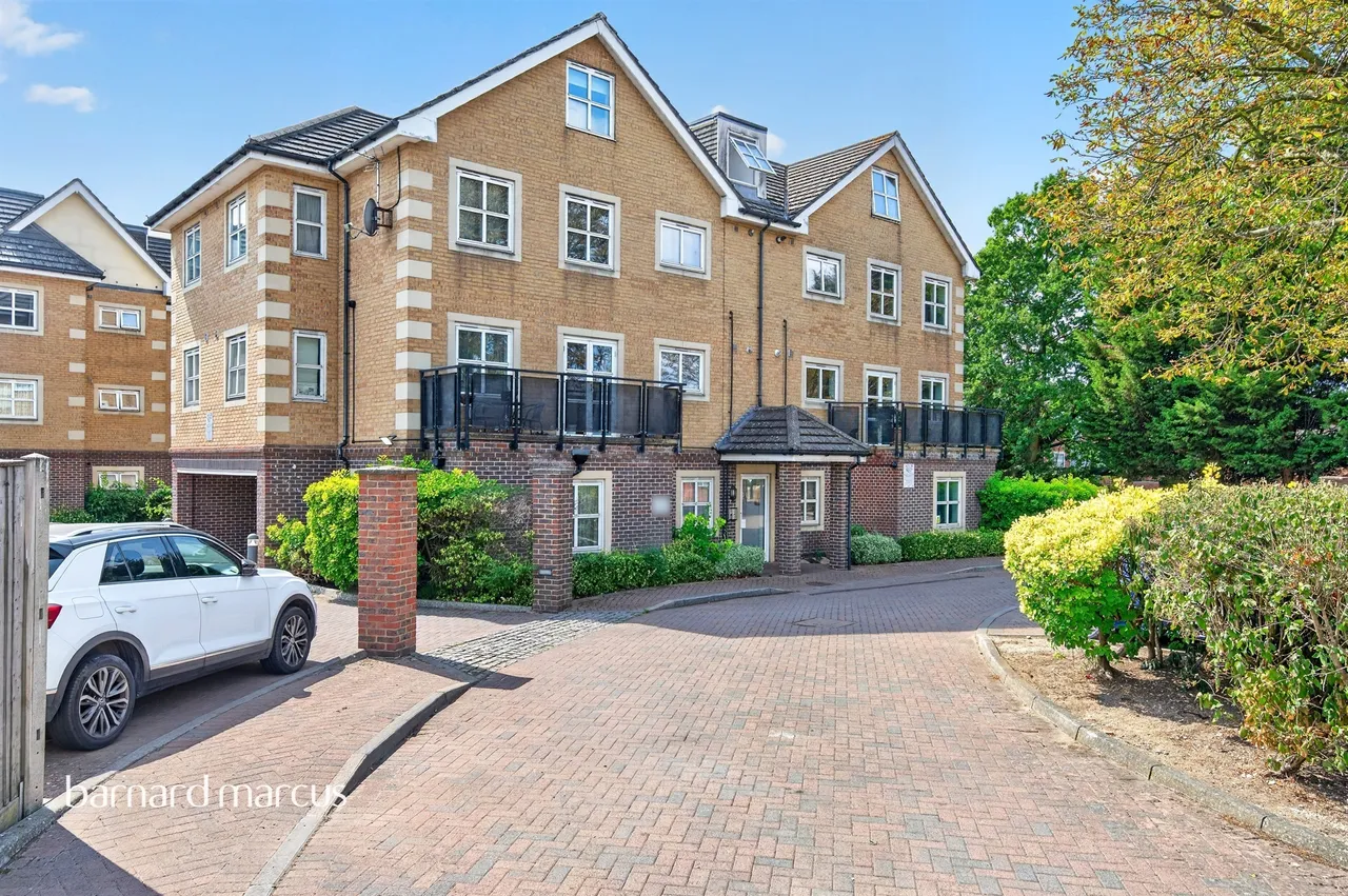 1 bed flat for sale, Beulah Hill, London, SE19