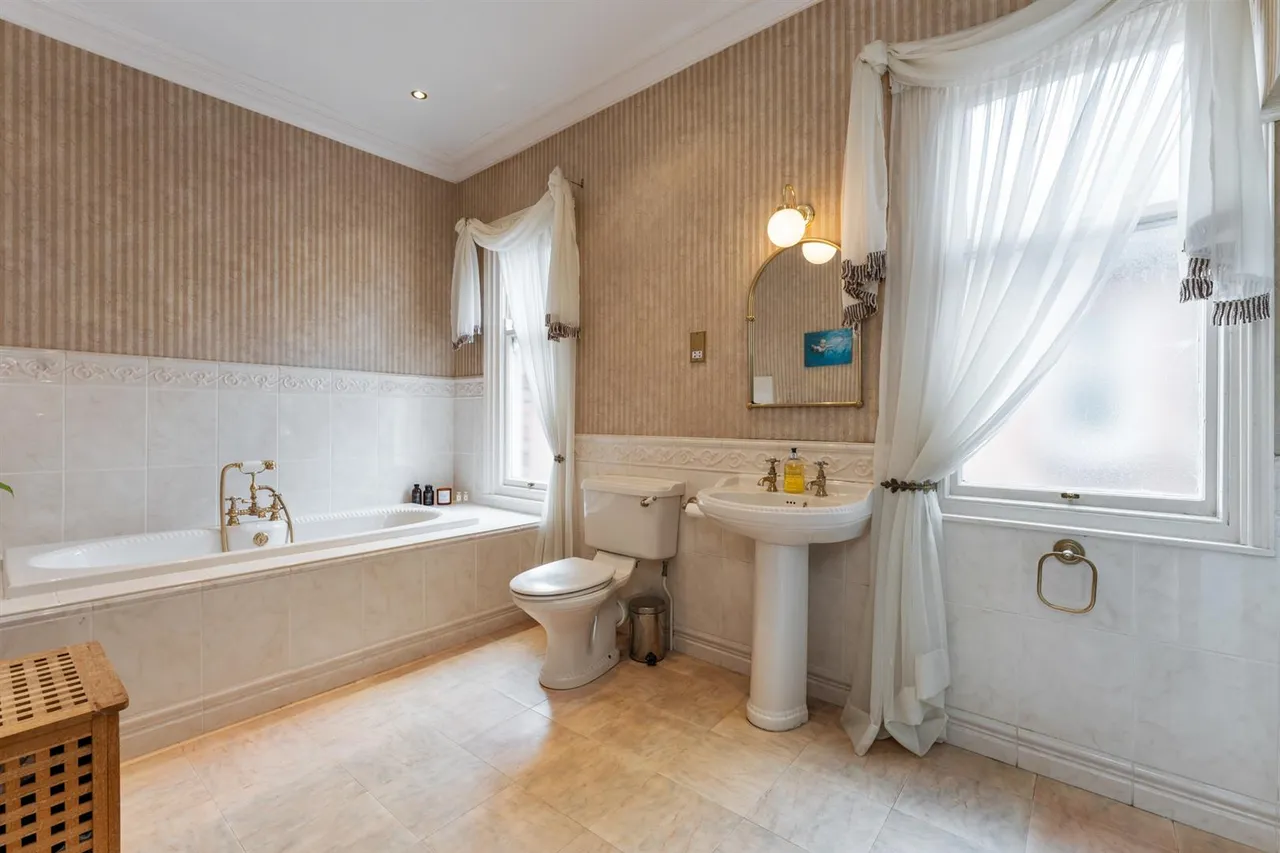 Bangor Road, craigavad, BT18, photo 34