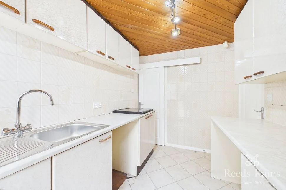 South Parade, Morley, West Yorkshire, LS27, photo 10