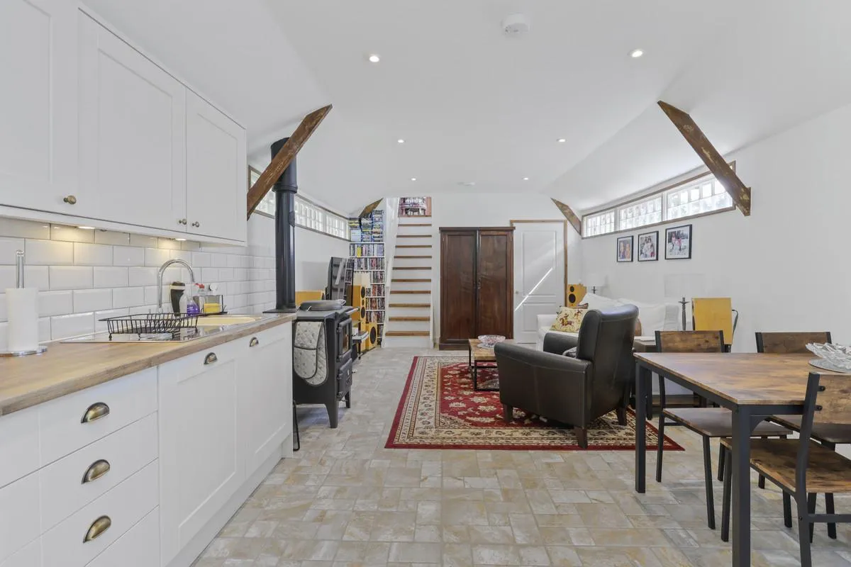 Thames Street, Sunbury-on-thames, TW16, photo 21