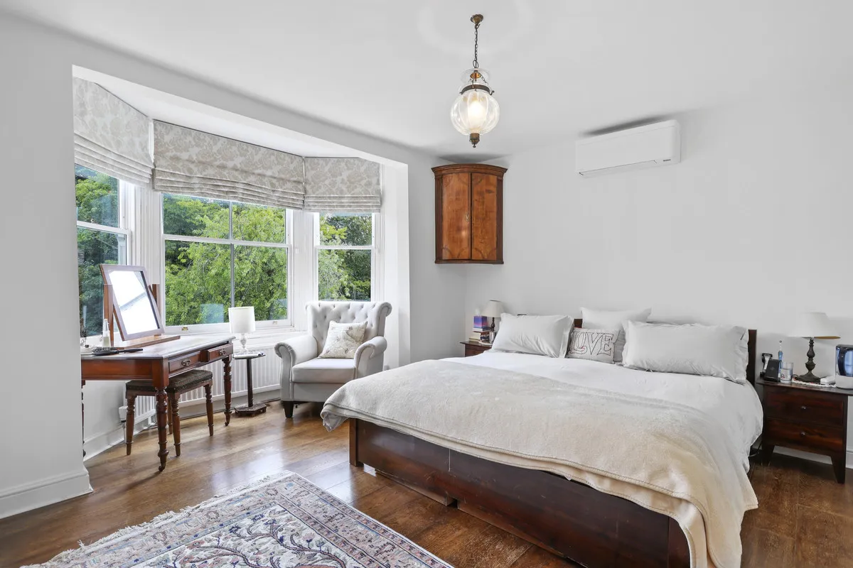 Thames Street, Sunbury-on-thames, TW16, photo 9