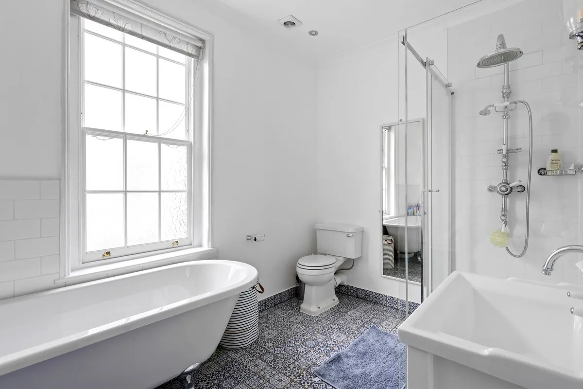 Thames Street, Sunbury-on-thames, TW16, photo 13
