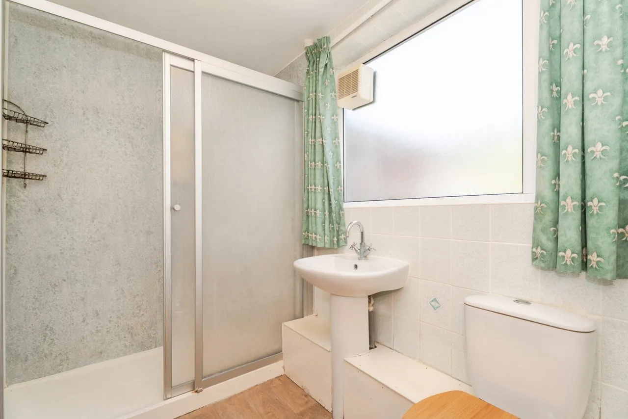 Heath Rise, Fakenham, Norfolk, NR21, photo 9
