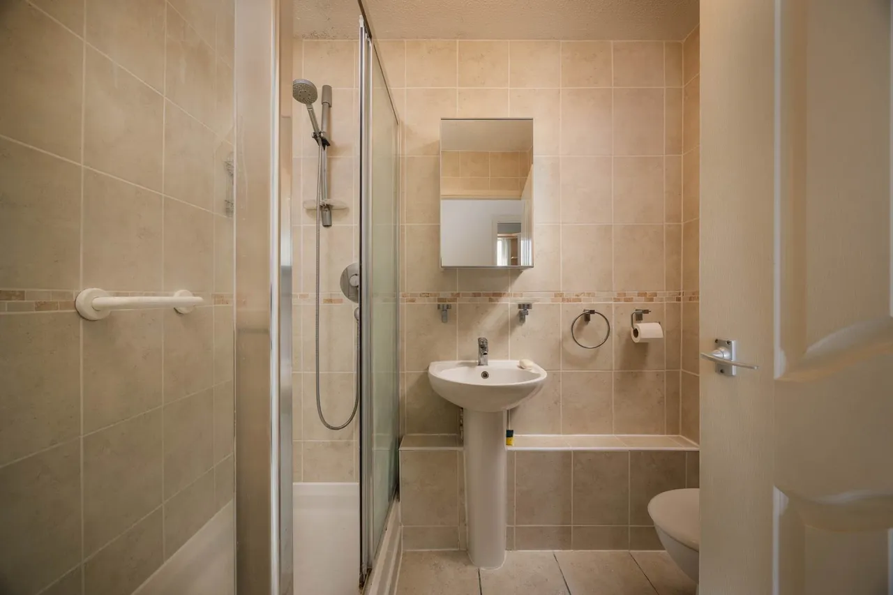Hazelwood, Benfleet, SS7 4NW, photo 6