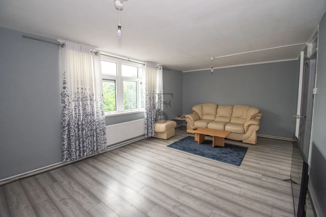 2 bed flat for sale, Kashmir Road, Leicester, LE1