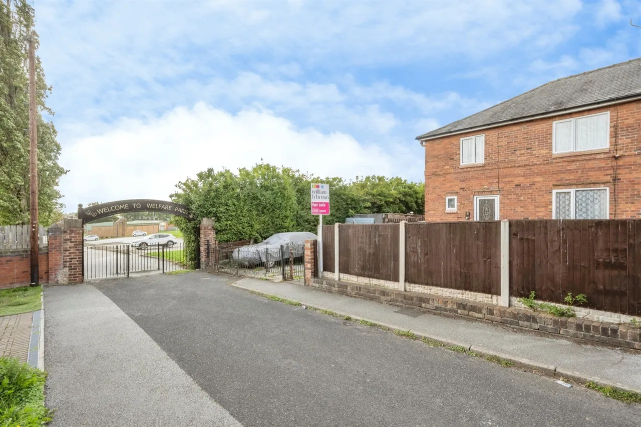 Washington Road, Goldthorpe, S63, photo 19
