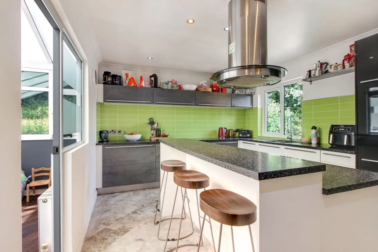 Cragg Road, Mytholmroyd, HX7, photo 11