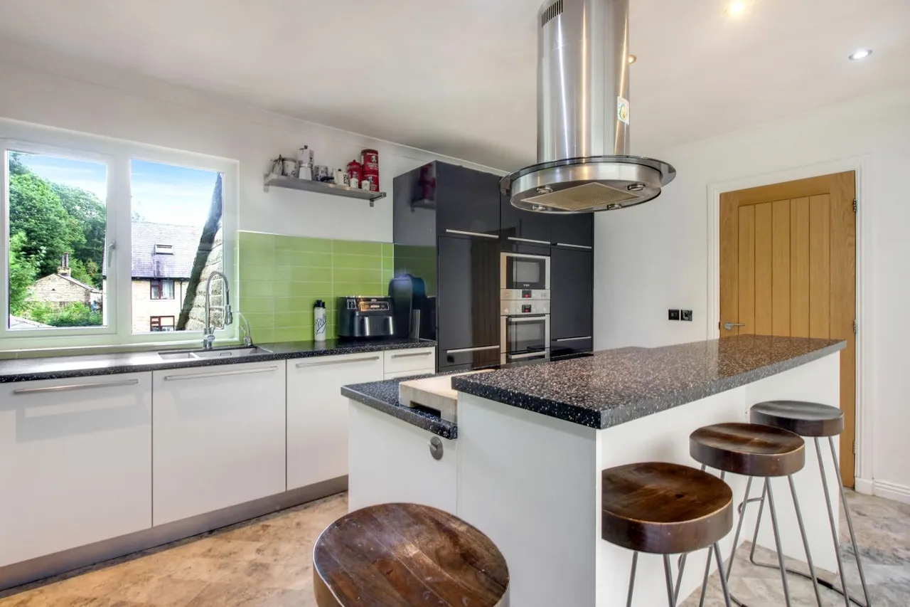 Cragg Road, Mytholmroyd, HX7, photo 9