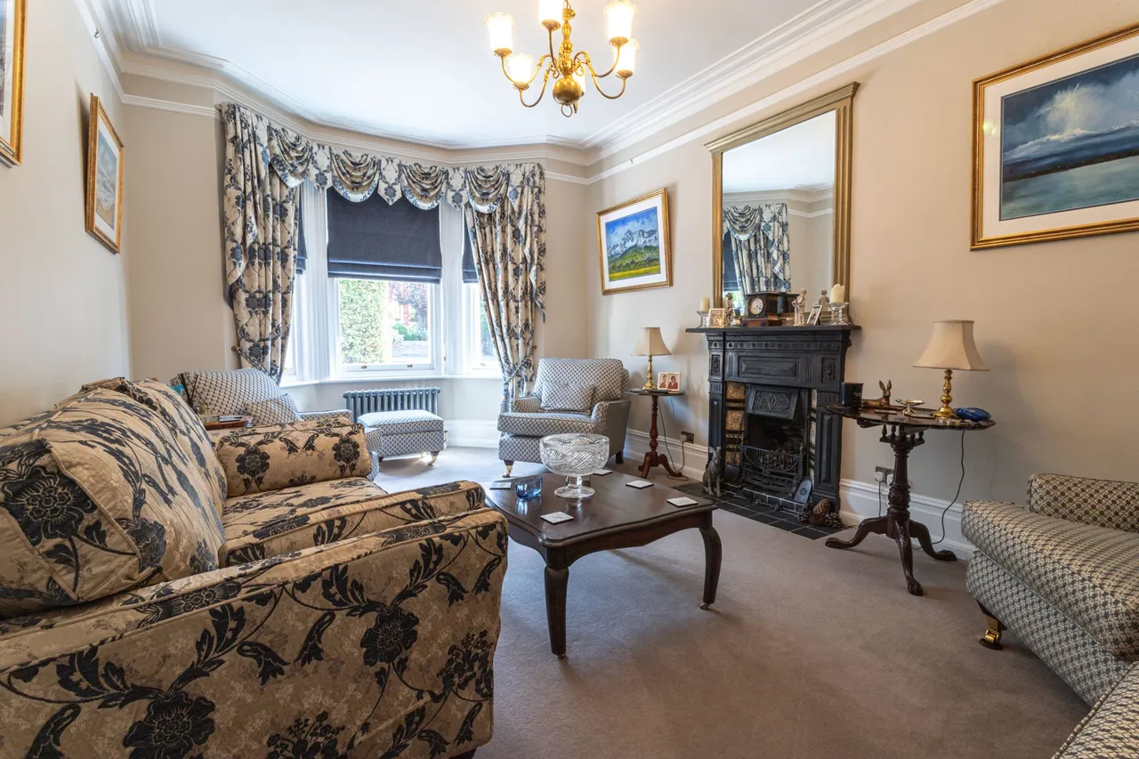 Upper Gordon Road, Camberley, GU15 2HN, photo 2