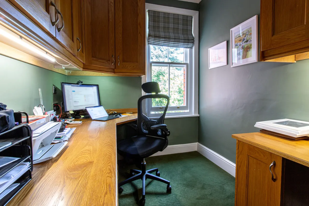 Upper Gordon Road, Camberley, GU15 2HN, photo 19