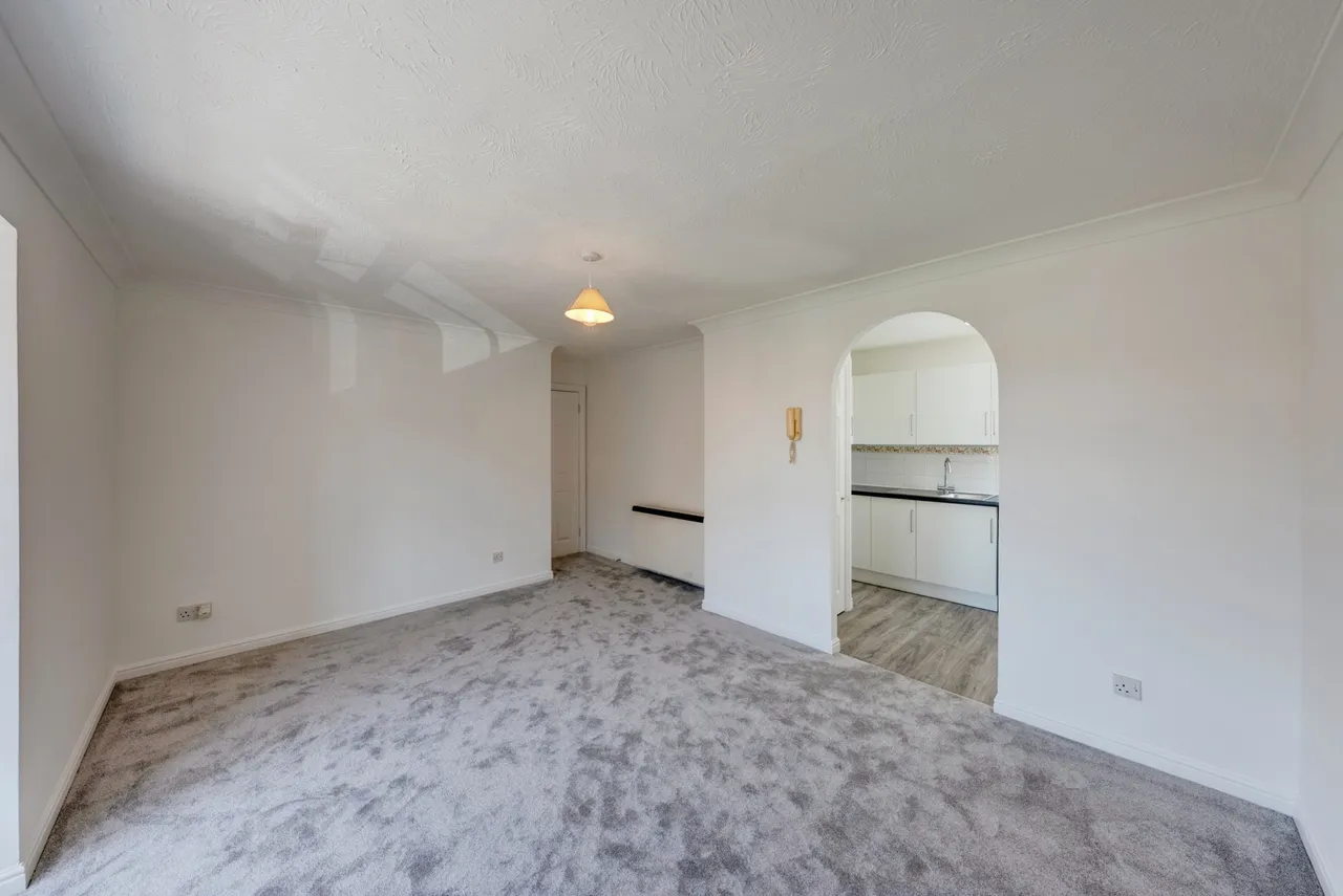 Grange Crescent, Dartford, photo 7