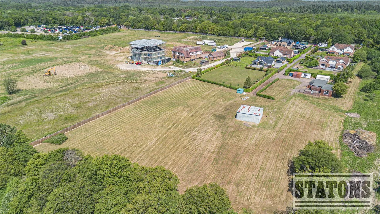 White Stubbs Lane, Broxbourne, Hertfordshire, EN10 7QA, photo 4