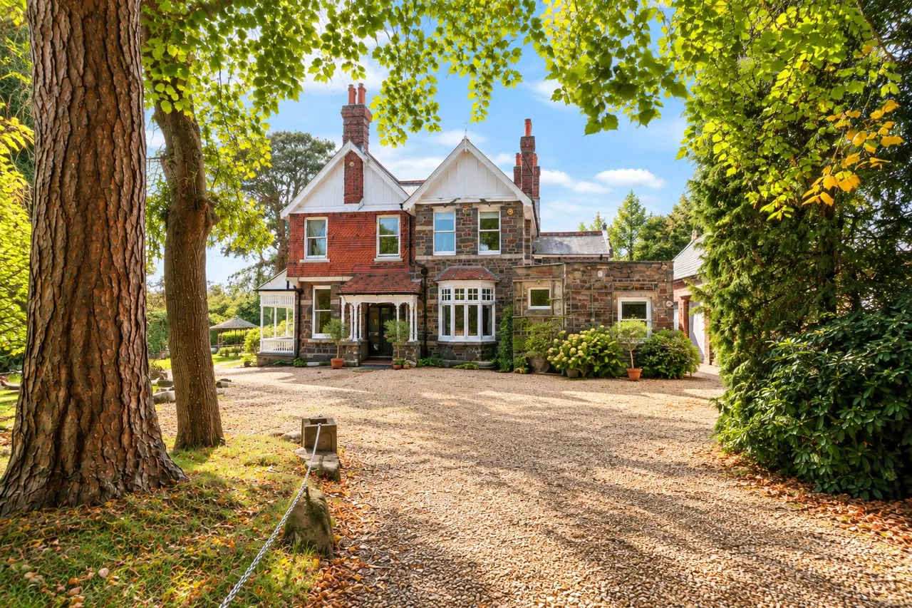 7 bed house for sale, Chulmleigh, Devon