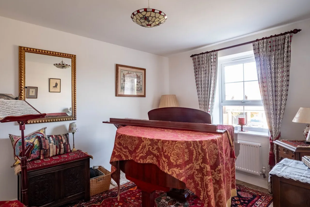 Nunney, BA11, photo 10