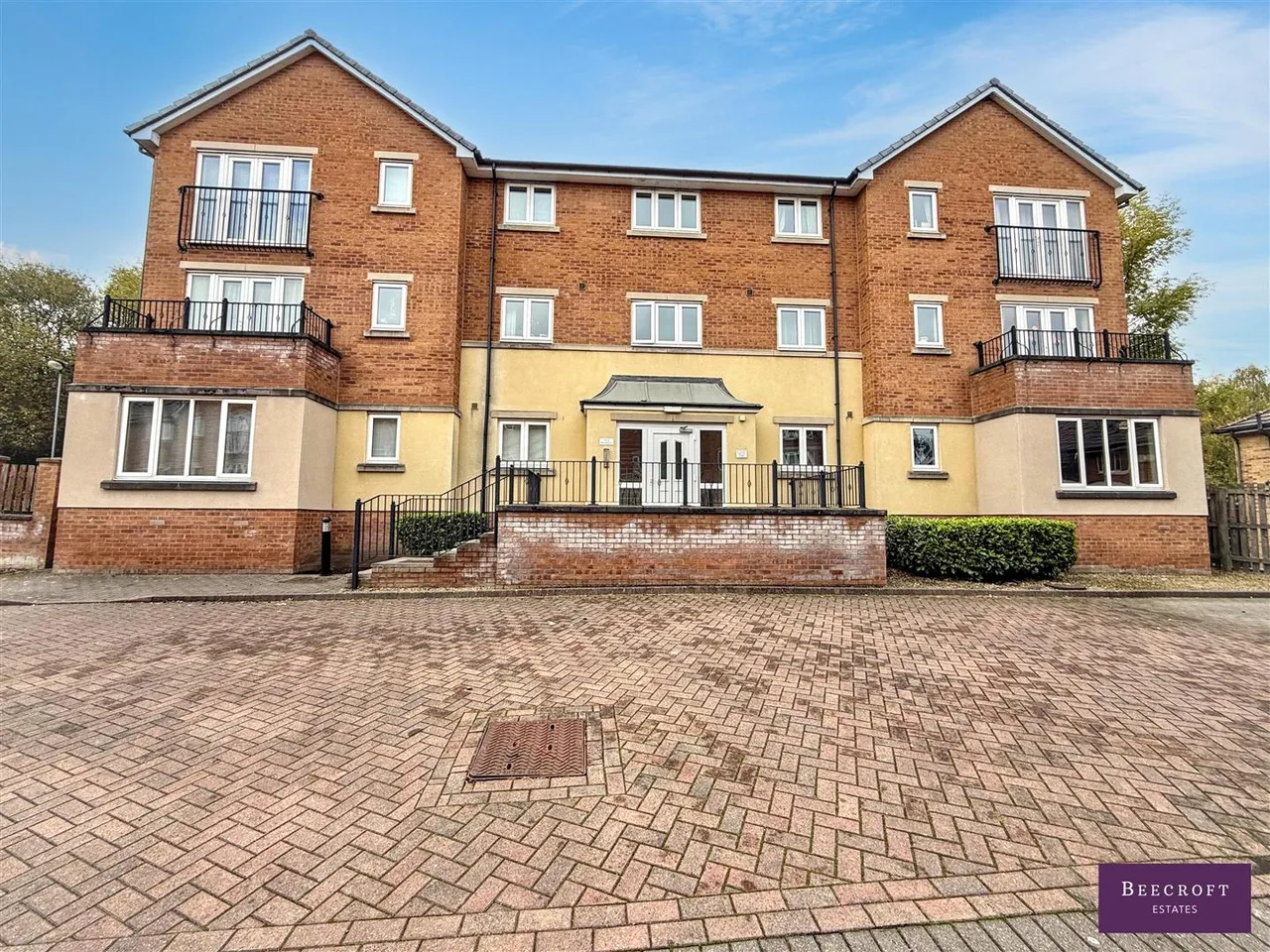 2 bed flat for sale, Haverhill Grove, Wombwell
