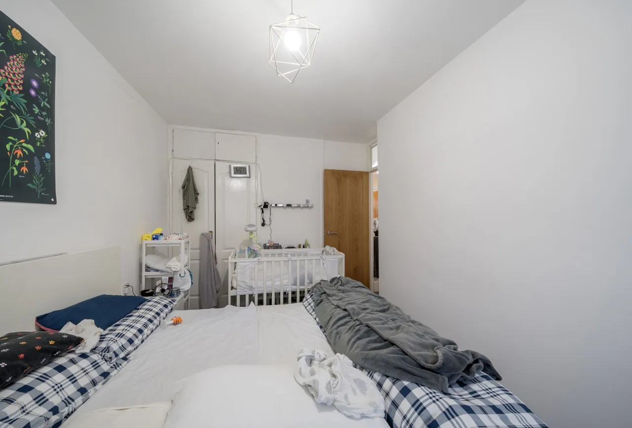 Brookfields Avenue, Mitcham, CR4 4BT, photo 9