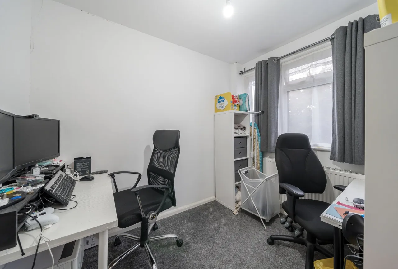 Brookfields Avenue, Mitcham, CR4 4BT, photo 10