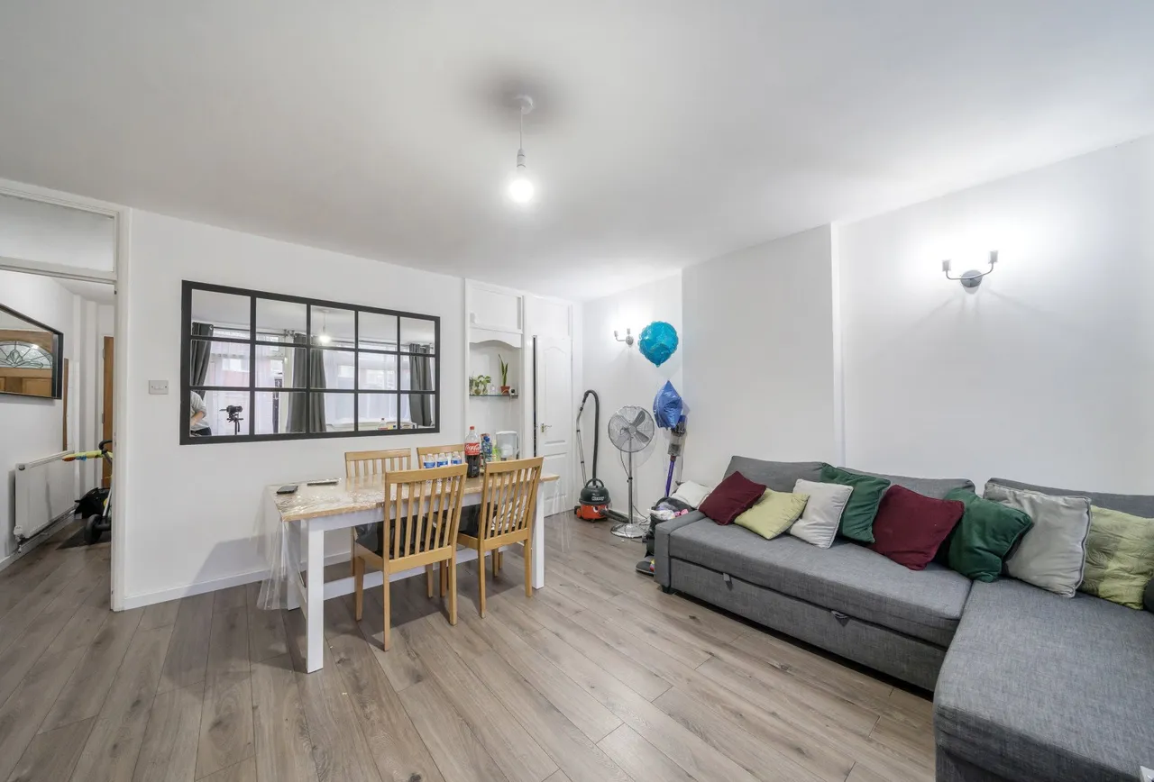Brookfields Avenue, Mitcham, CR4 4BT, photo 4