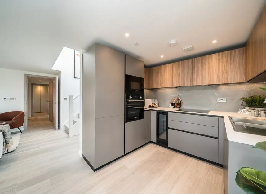 Plough Road, Battersea, SW11, photo 6