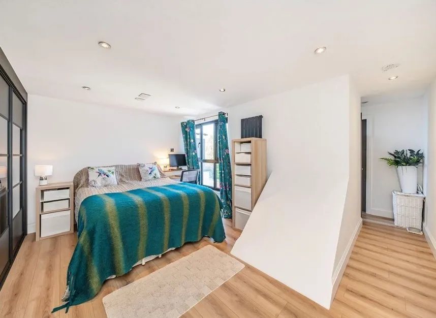 Douglas Road, Surbiton, KT6, photo 5