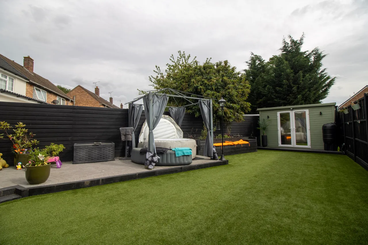Kirminton Gardens, Leicester, Leicester, LE5 2EN, photo 26