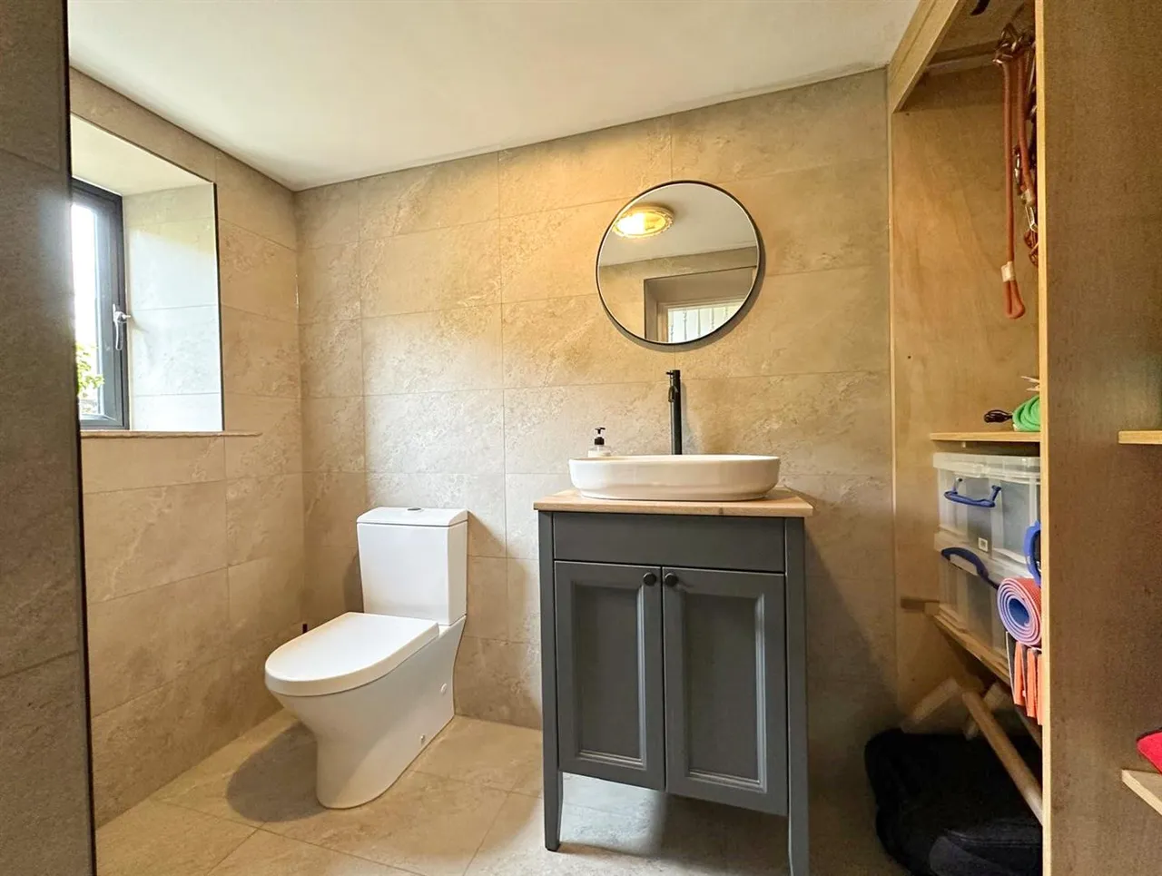 Cowling Hill, Cowling, BD22 0LL, photo 10