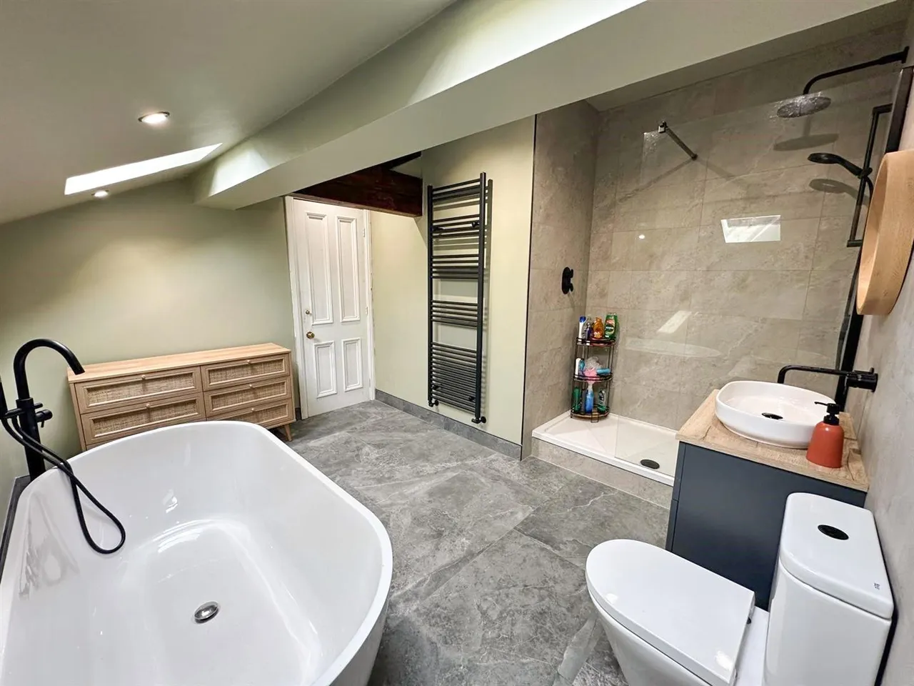 Cowling Hill, Cowling, BD22 0LL, photo 5