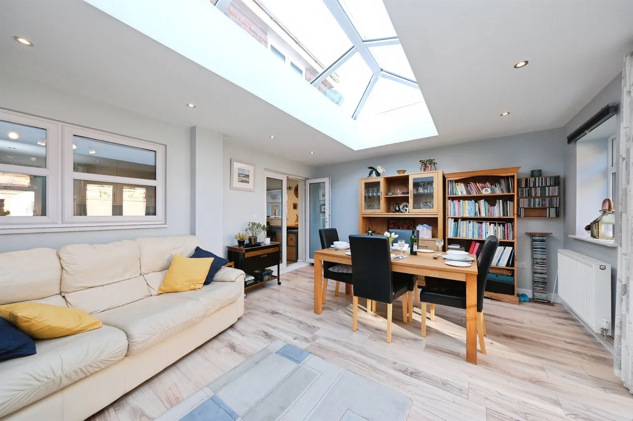 Redcar Close, Mansfield, NG18, photo 9